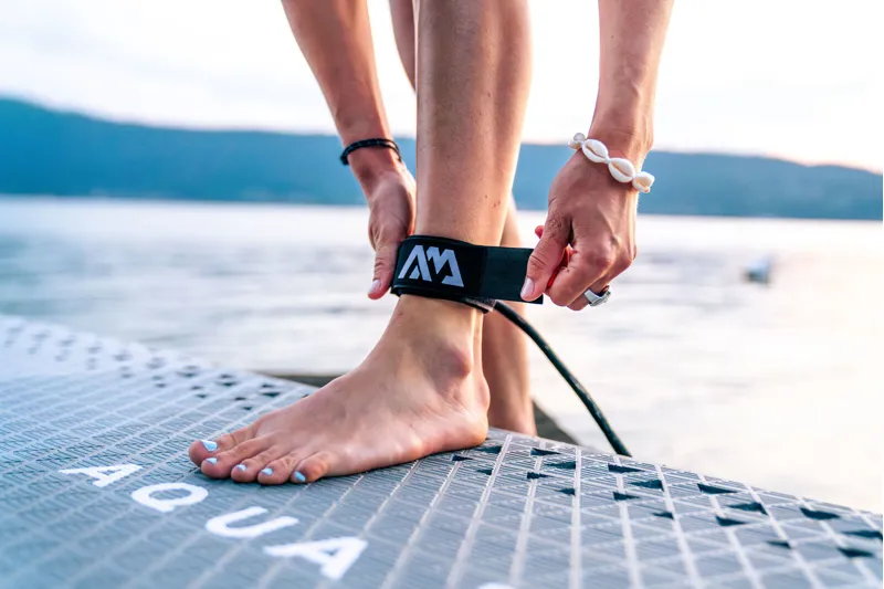 Aqua Marina Glow All Around SUP with Ambient Light System 10'4 in Glow-13